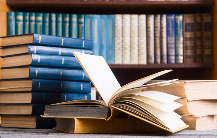 Guide for Selling Law Books Online and Maximizing Earnings 